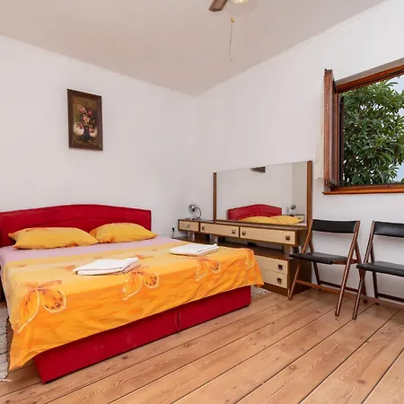 Jakov Apartamento *